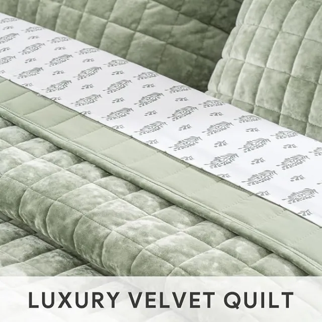 Luxury Velvet Quilt King Size, Ultra Soft Velvet Bedding Sets, Lightweight Quilted Velvet Comforter Set, Channel Stitch Oversized Bedspread Coverlet with 2 Pillow Shams, Sage Green