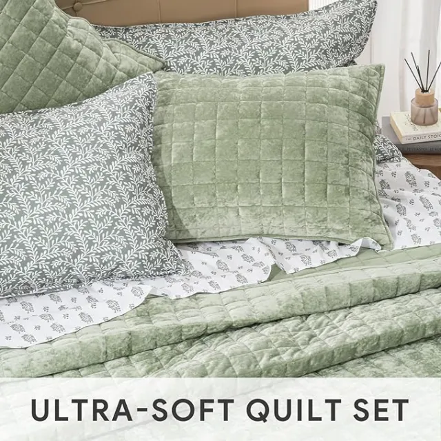 Luxury Velvet Quilt King Size, Ultra Soft Velvet Bedding Sets, Lightweight Quilted Velvet Comforter Set, Channel Stitch Oversized Bedspread Coverlet with 2 Pillow Shams, Sage Green